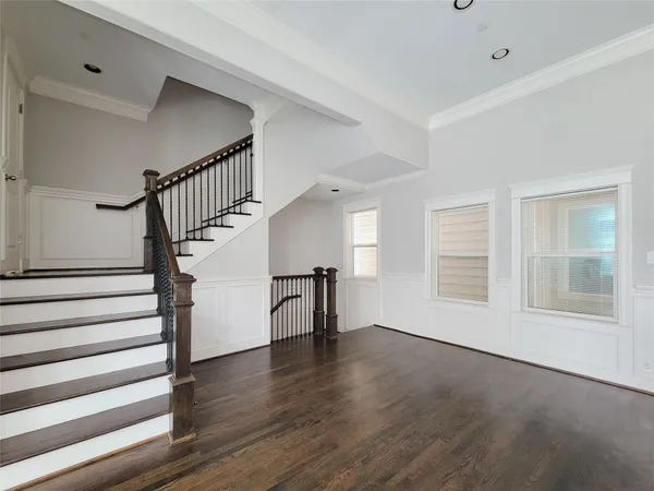 $2,695 | 2114 Bidwell Drive, Houston, TX 77018