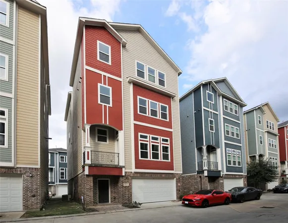 $2,795 | 2114 Bidwell Drive, Houston, TX 77018