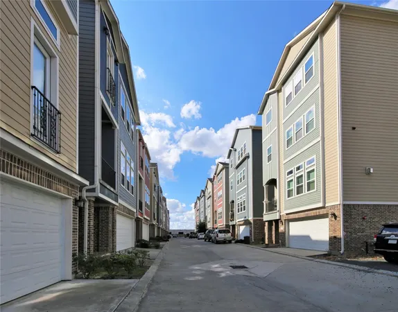 $2,795 | 2114 Bidwell Drive, Houston, TX 77018