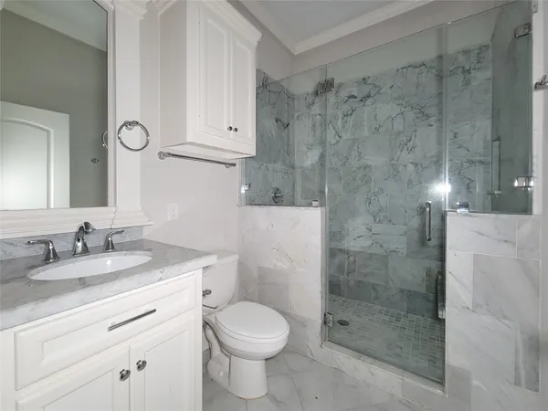 $2,695 | 2114 Bidwell Drive, Houston, TX 77018