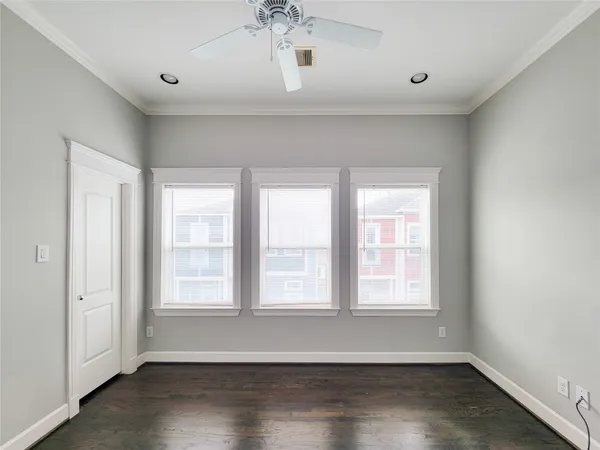 $2,695 | 2114 Bidwell Drive, Houston, TX 77018