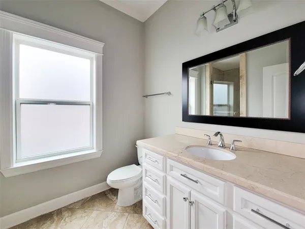 $2,695 | 2114 Bidwell Drive, Houston, TX 77018