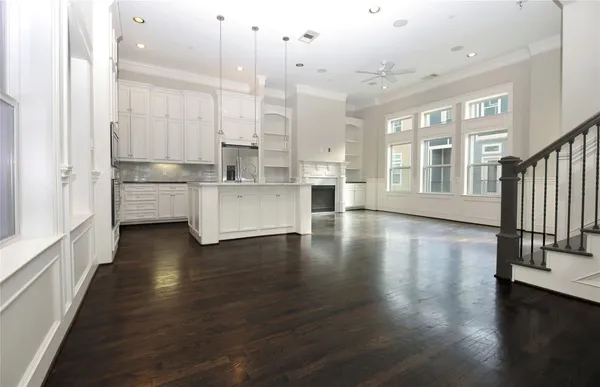 $2,795 | 2114 Bidwell Drive, Houston, TX 77018