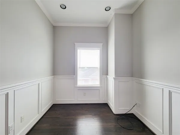 $2,695 | 2114 Bidwell Drive, Houston, TX 77018