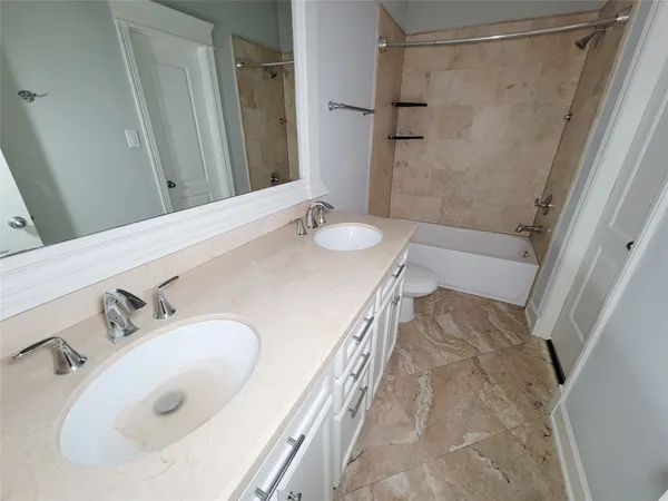 $2,695 | 2114 Bidwell Drive, Houston, TX 77018