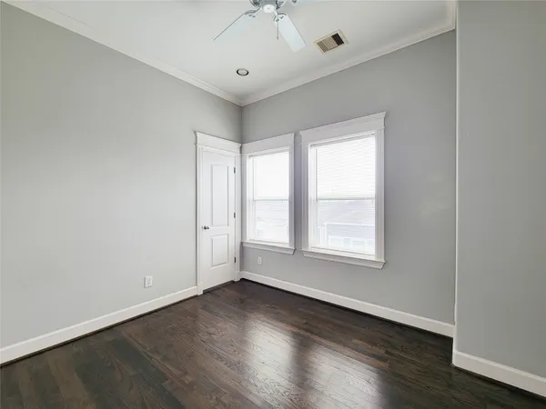 $2,695 | 2114 Bidwell Drive, Houston, TX 77018