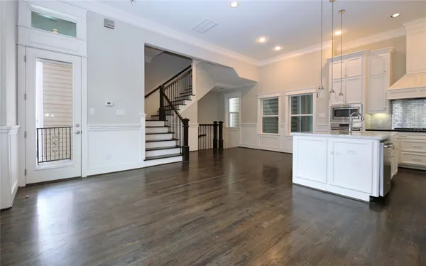 $2,795 | 2114 Bidwell Drive, Houston, TX 77018