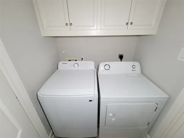 $2,695 | 2114 Bidwell Drive, Houston, TX 77018