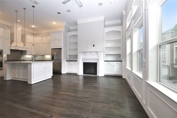 $2,795 | 2114 Bidwell Drive, Houston, TX 77018