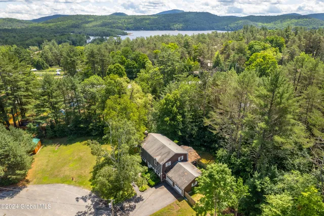 $299,000 | 18 Linda Court, Schroon Lake, NY 12870