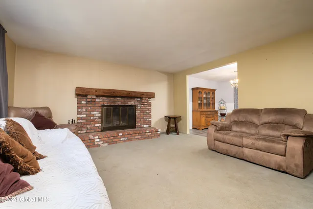 $299,000 | 18 Linda Court, Schroon Lake, NY 12870