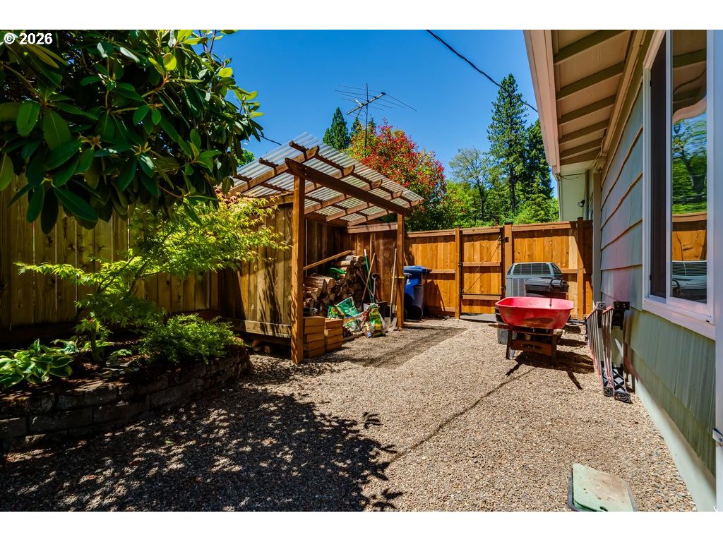4355 Pearl Street Eugene, OR 97405 - Photo 46 of 47