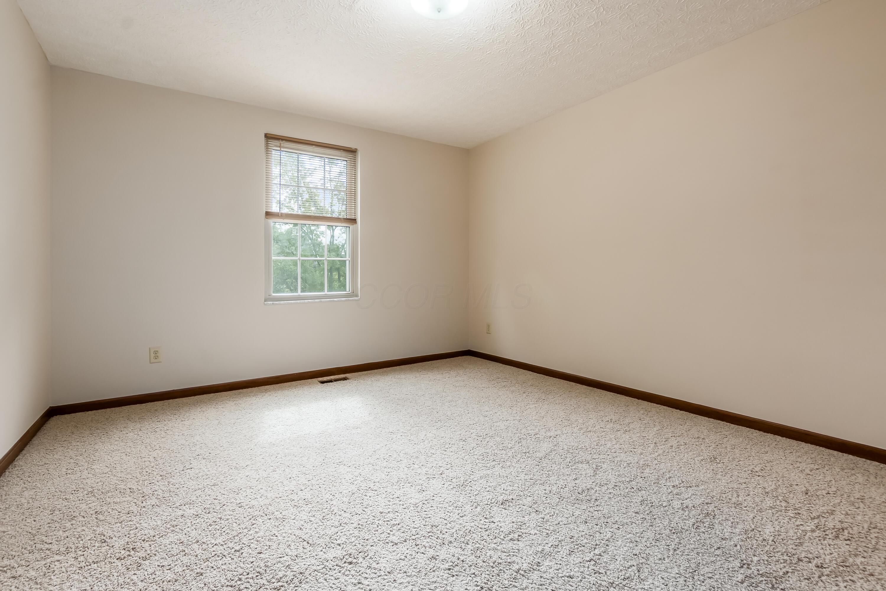 5839 Castleknock Road Dublin, OH 43016 - Photo 32 of 47 Second floor bedroom #1