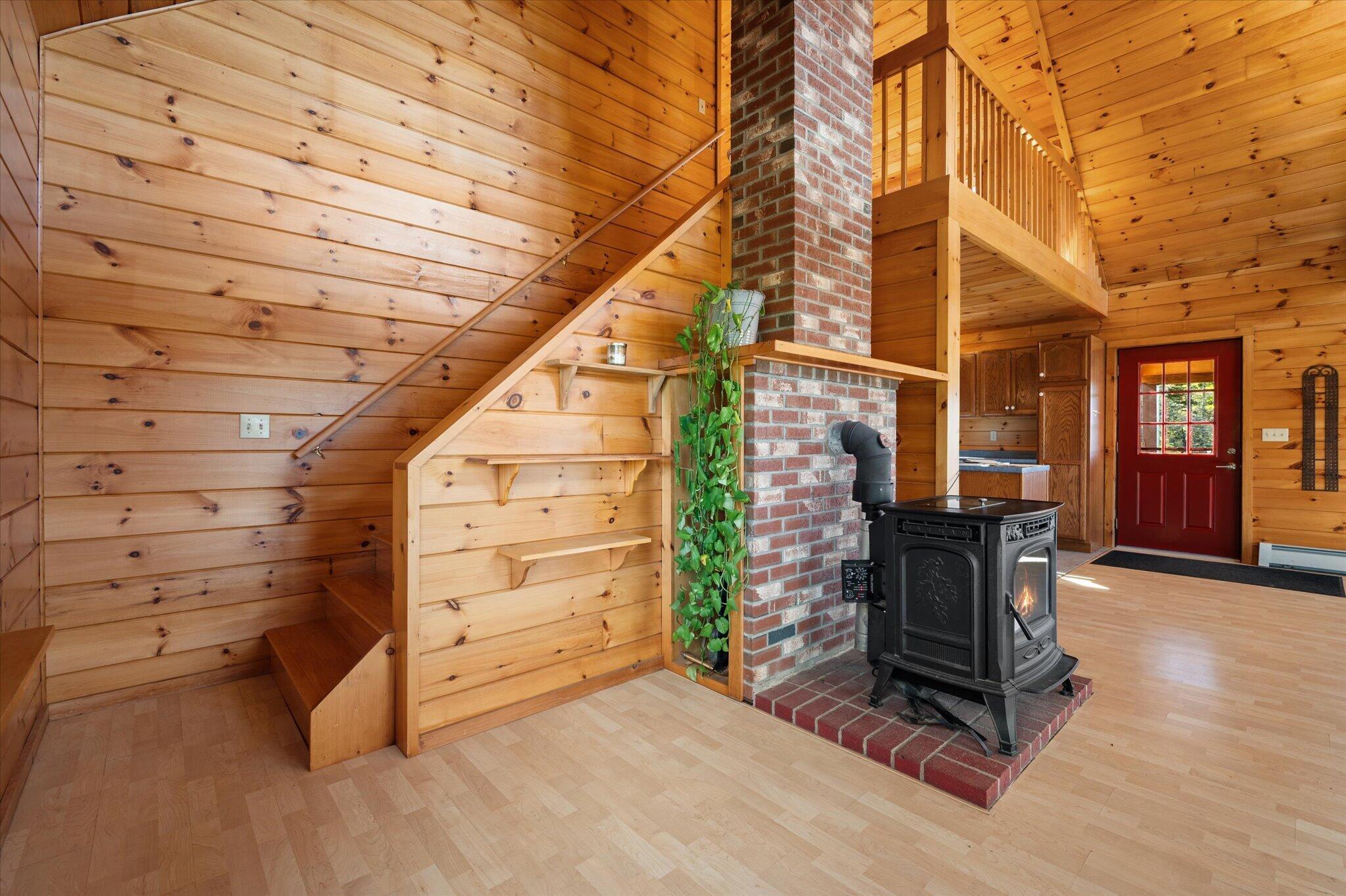 394 Jacob Buck Pond Road Bucksport, ME 04416 - Photo 23 of 47 21-Living