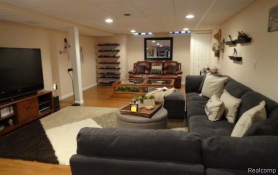 16195 Pine Ridge Drive North, Unit 41 Fraser, MI 48026 - Photo 11 of 13