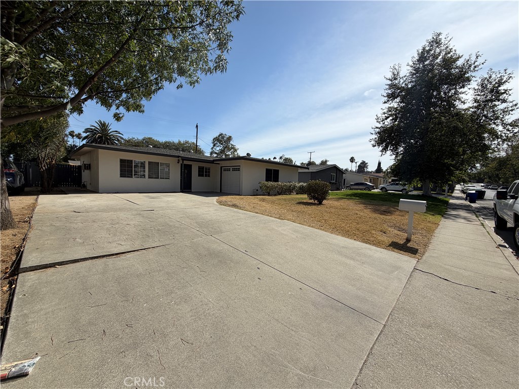 5750 Willard Way Riverside, CA 92504 - Photo 3 of 36