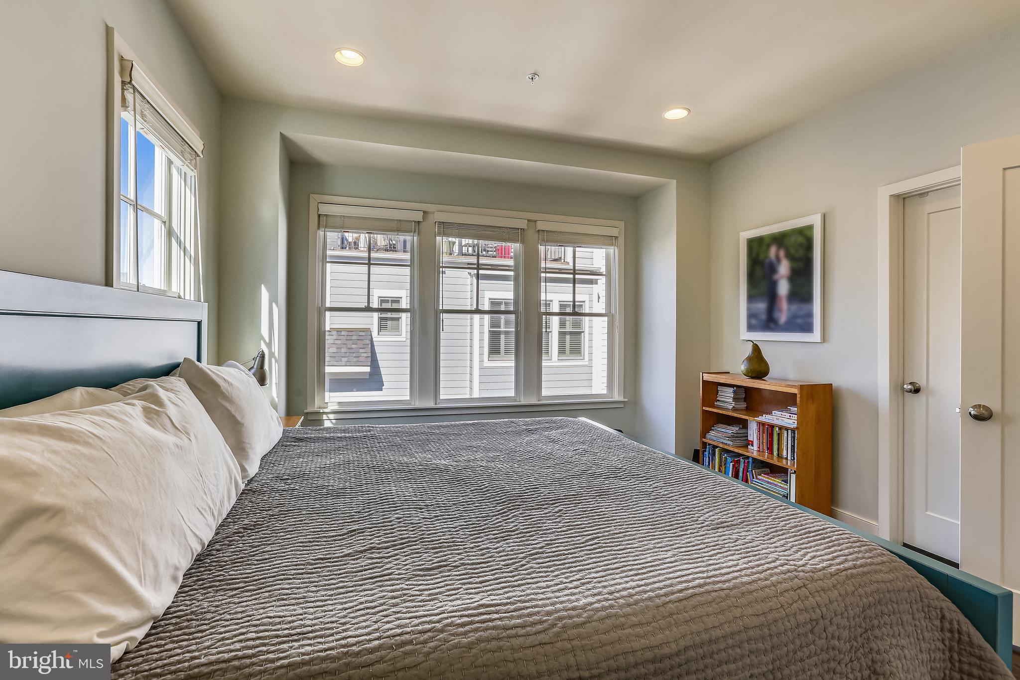21 Ellsworth Heights Street Silver Spring, MD 20910 - Photo 19 of 47 Amazing natural light