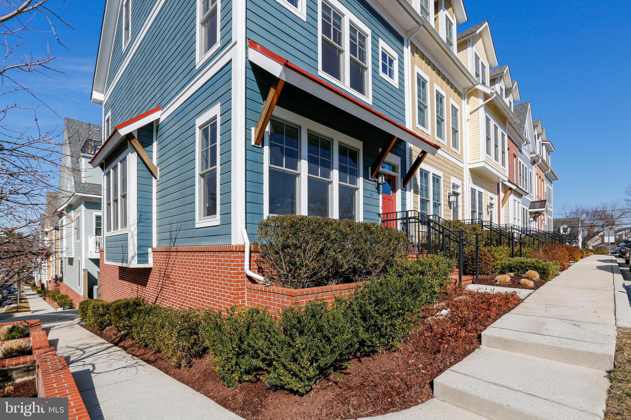 21 Ellsworth Heights Street Silver Spring, MD 20910 - Photo 3 of 47 End unit townhome