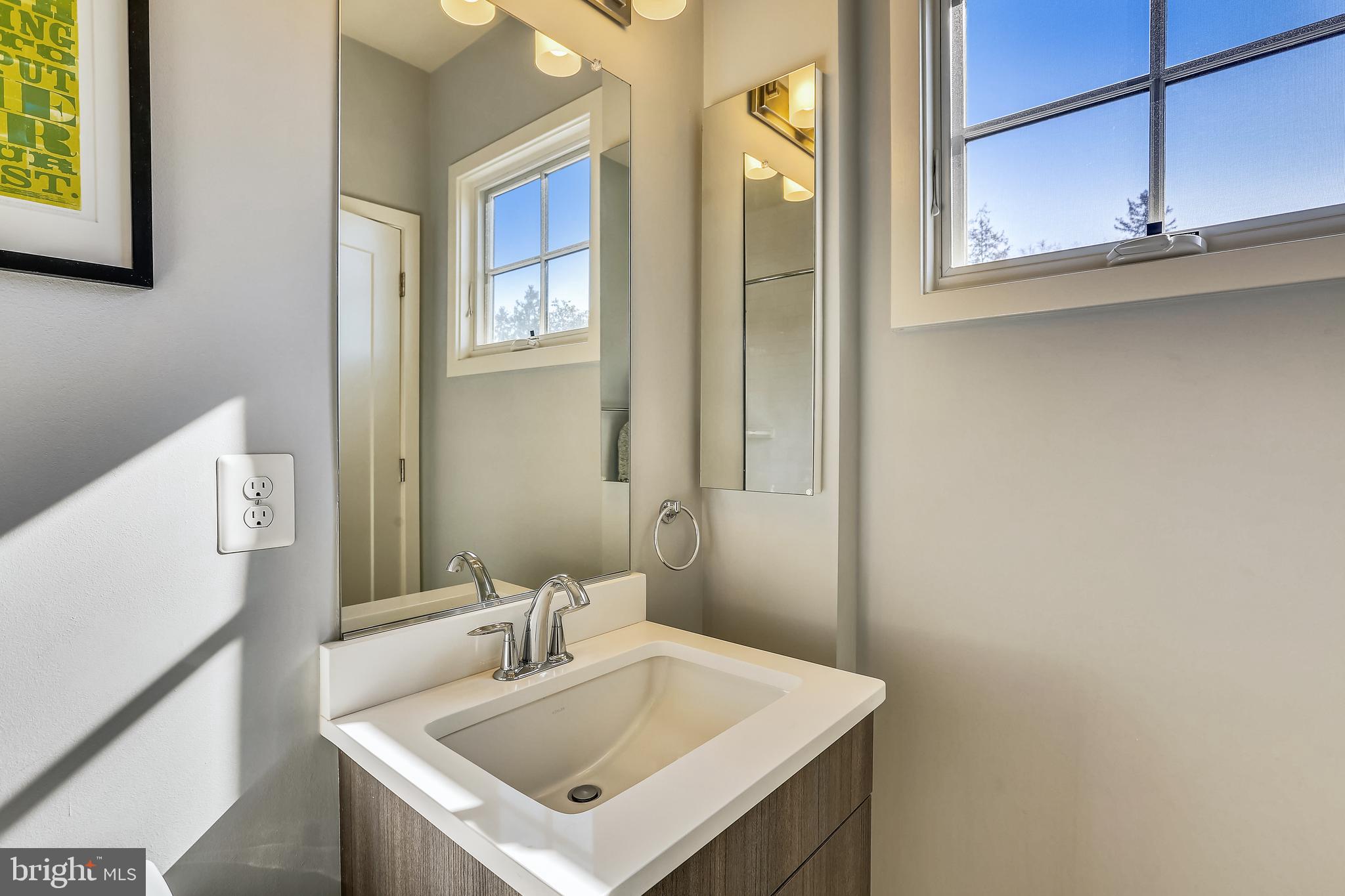 21 Ellsworth Heights Street Silver Spring, MD 20910 - Photo 28 of 47 Ensuite bath