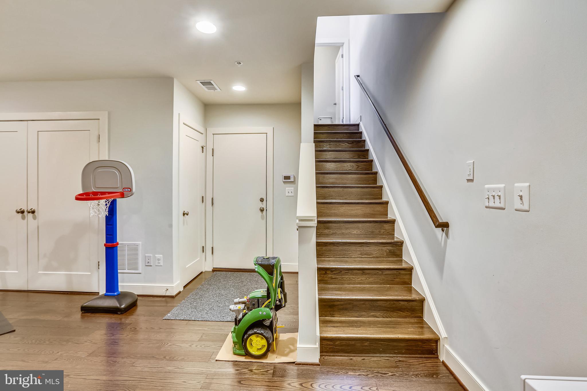 21 Ellsworth Heights Street Silver Spring, MD 20910 - Photo 42 of 47 Access to garage