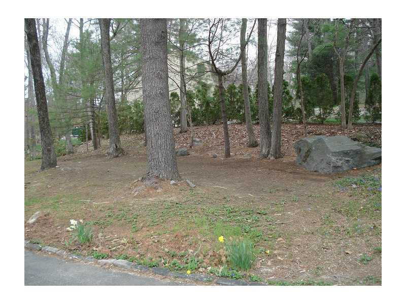 7 Burlingame Road Smithfield, RI 02917 - Photo 23 of 25 Yard/Garden.