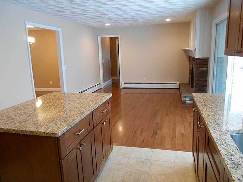 7 Burlingame Road Smithfield, RI 02917 - Photo 8 of 25 Kitchen.