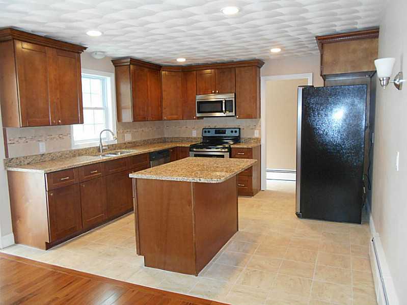 7 Burlingame Road Smithfield, RI 02917 - Photo 9 of 25 Kitchen.