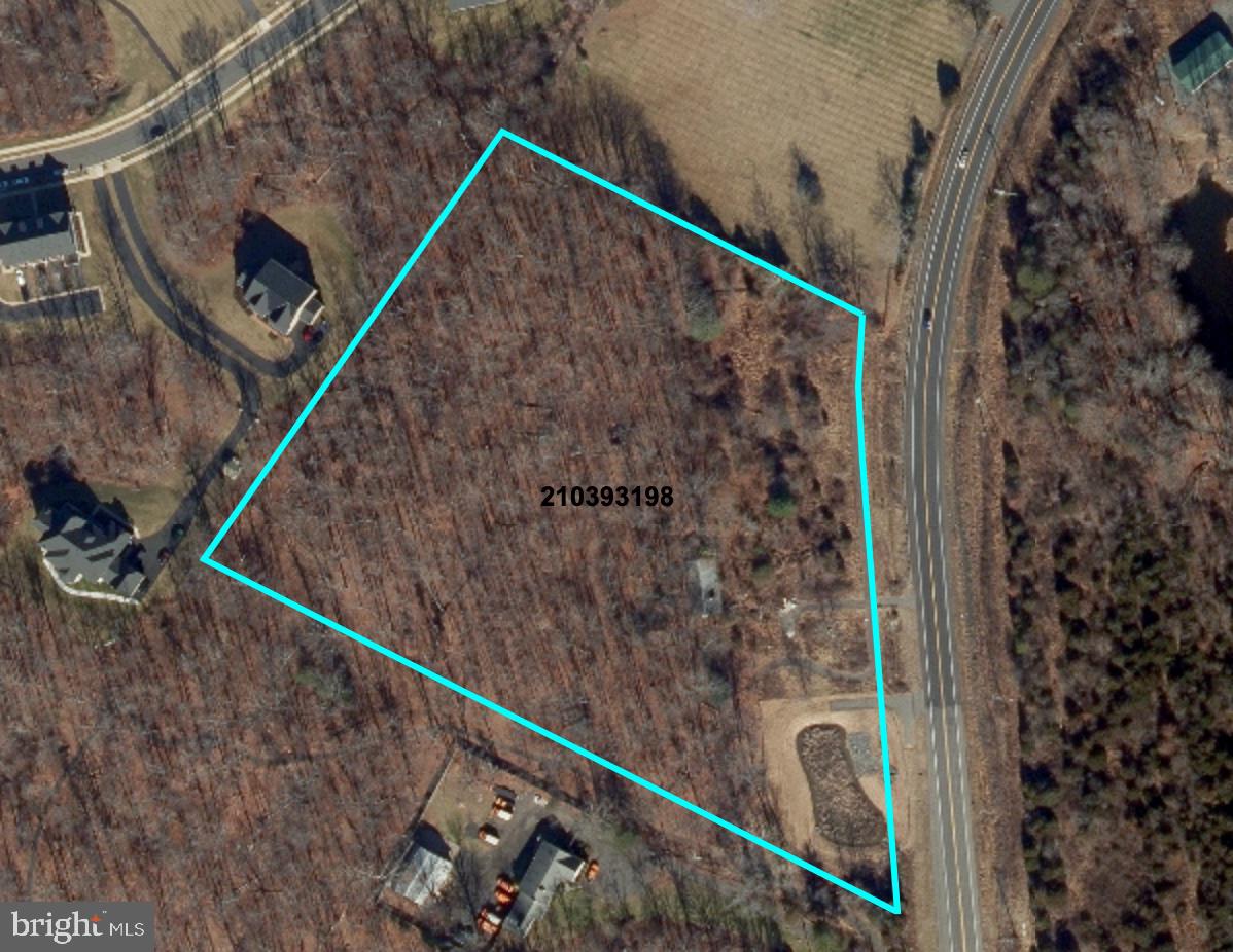 26915 Gum Spring Road Chantilly, VA 20152 - Photo 1 of 39 Gallery Image 1