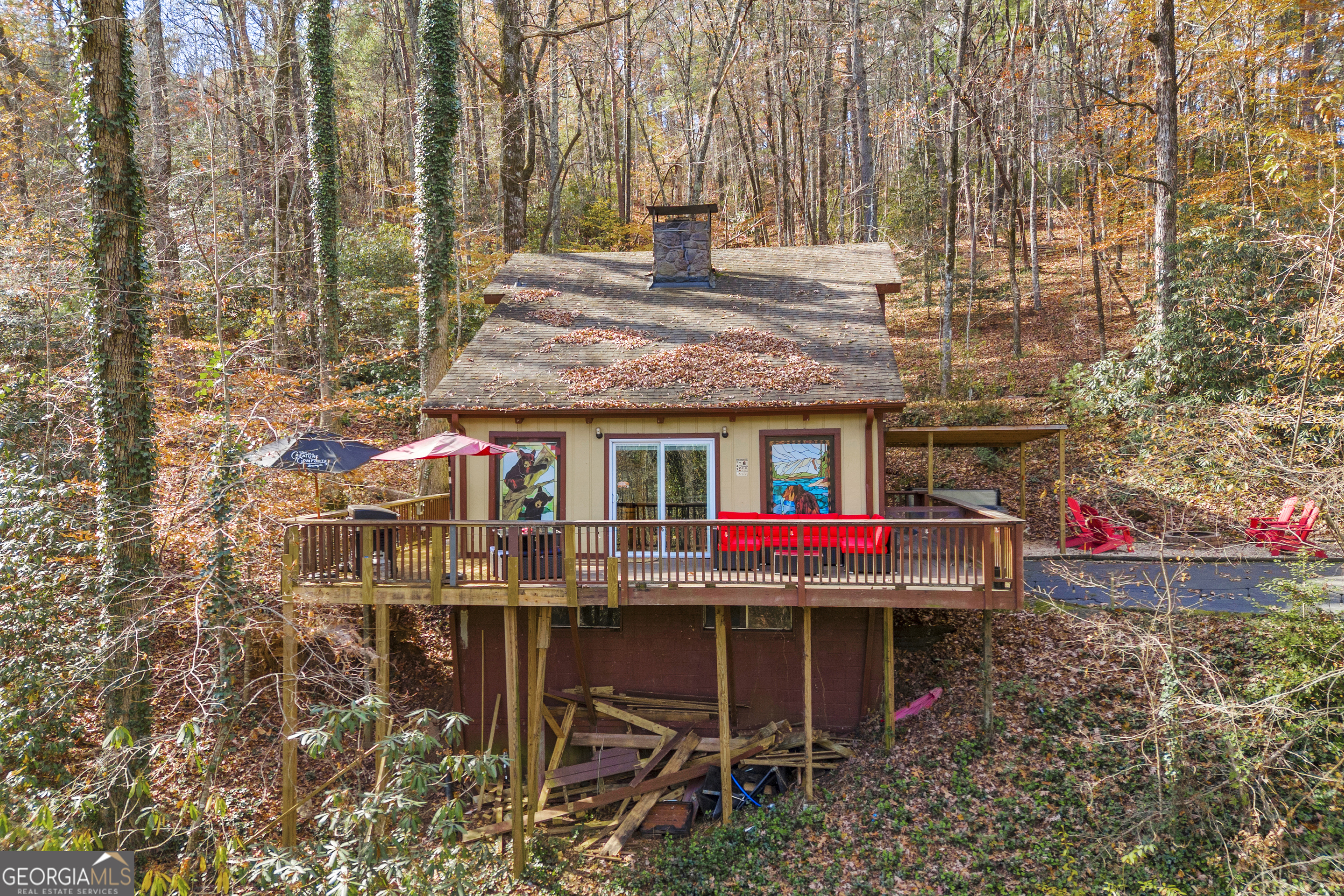 243 Ridge Road Helen, GA 30545 - Photo 46 of 82 a view of a cafe with sitting area