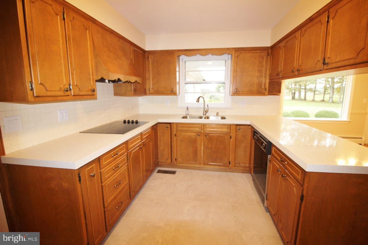 513 Hunsicker Road Telford, PA 18969 - Photo 13 of 69