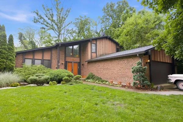 $450,000 | 2056 Persimmon Court, Cincinnati, OH 45231