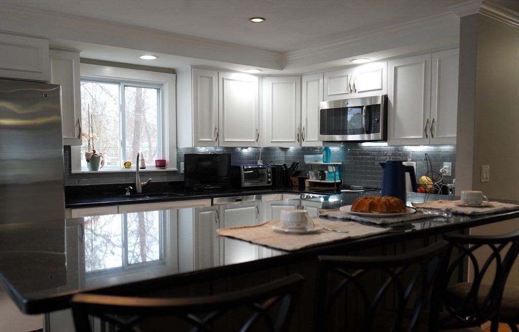54 Melbourne Road Barnstable, MA 02601 - Photo 9 of 42
