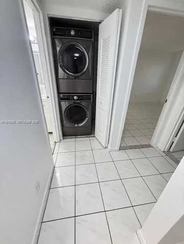 $1,900 | 5901 Washington Street, Unit 246, Hollywood, FL 33023