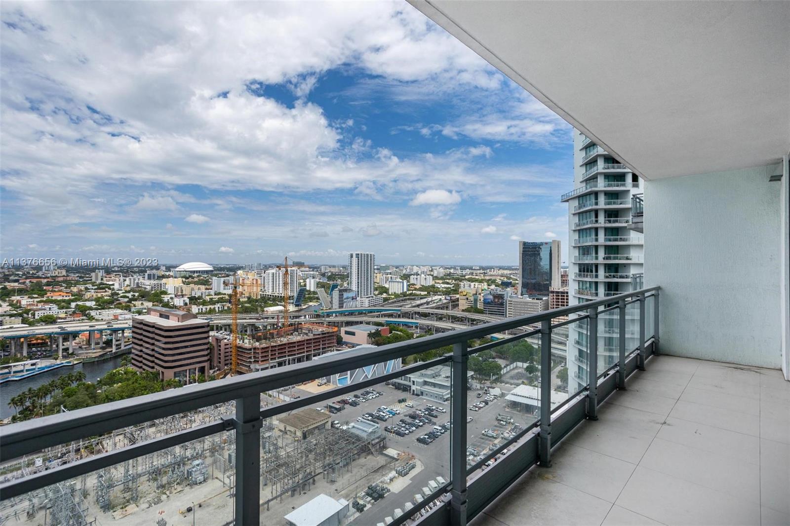 92 Southwest 3rd Street, Unit 2807 Miami, FL 33130 - Photo 14 of 31