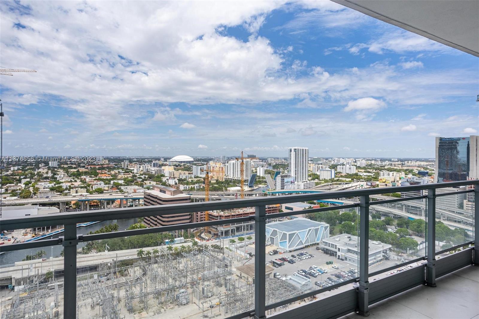 92 Southwest 3rd Street, Unit 2807 Miami, FL 33130 - Photo 15 of 31