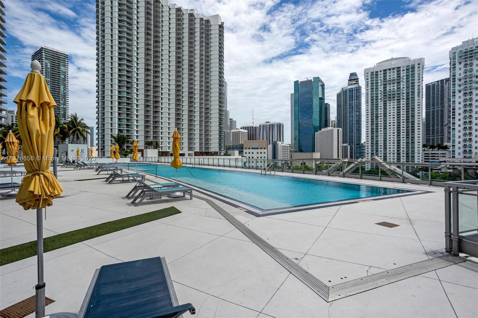 92 Southwest 3rd Street, Unit 2807 Miami, FL 33130 - Photo 18 of 31
