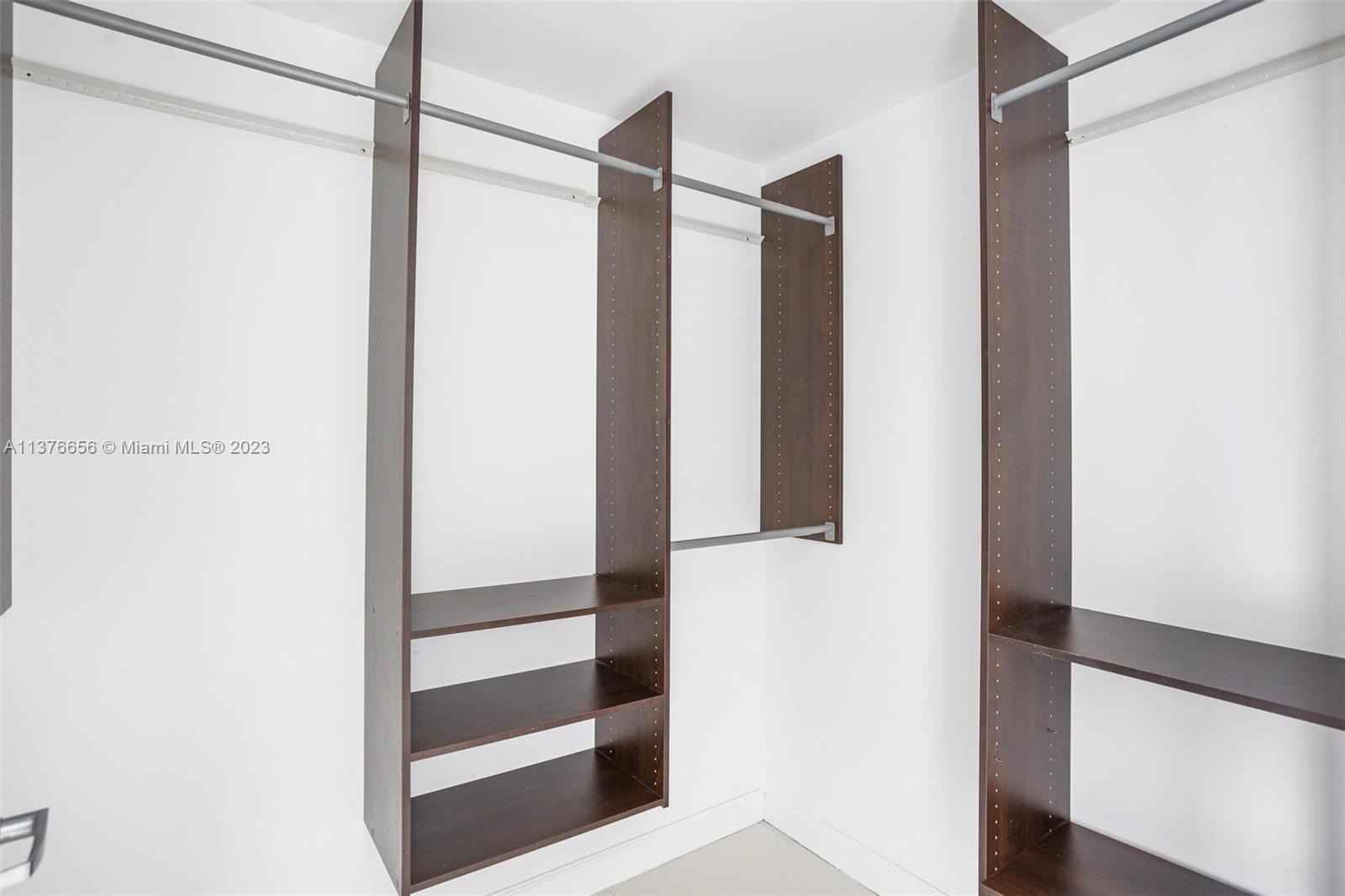92 Southwest 3rd Street, Unit 2807 Miami, FL 33130 - Photo 6 of 31