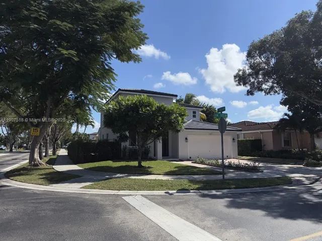 $924,900 | 12427 Southwest 121st Avenue, Miami, FL 33186