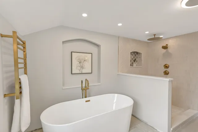 $1,699,999 | 10525 North Fairway Lane, Mequon, WI 53092