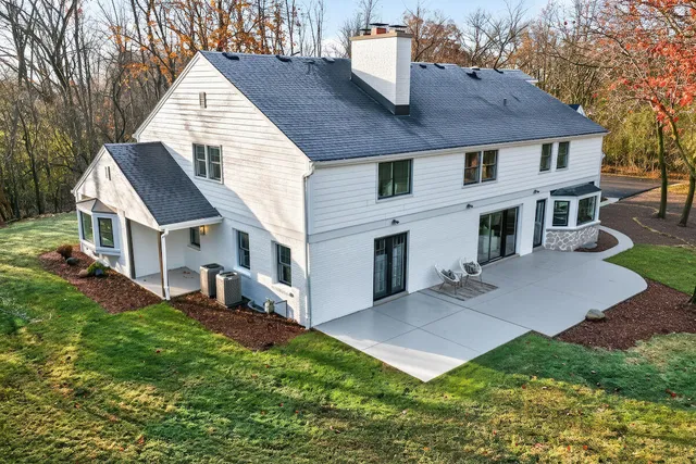 $1,699,999 | 10525 North Fairway Lane, Mequon, WI 53092