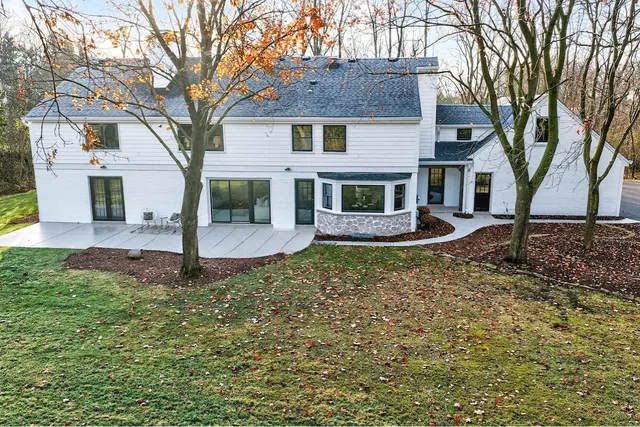 $1,699,999 | 10525 North Fairway Lane, Mequon, WI 53092