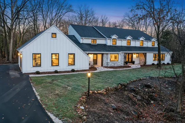 $1,699,999 | 10525 North Fairway Lane, Mequon, WI 53092