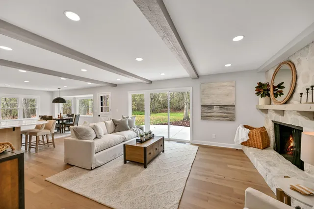 $1,699,999 | 10525 North Fairway Lane, Mequon, WI 53092