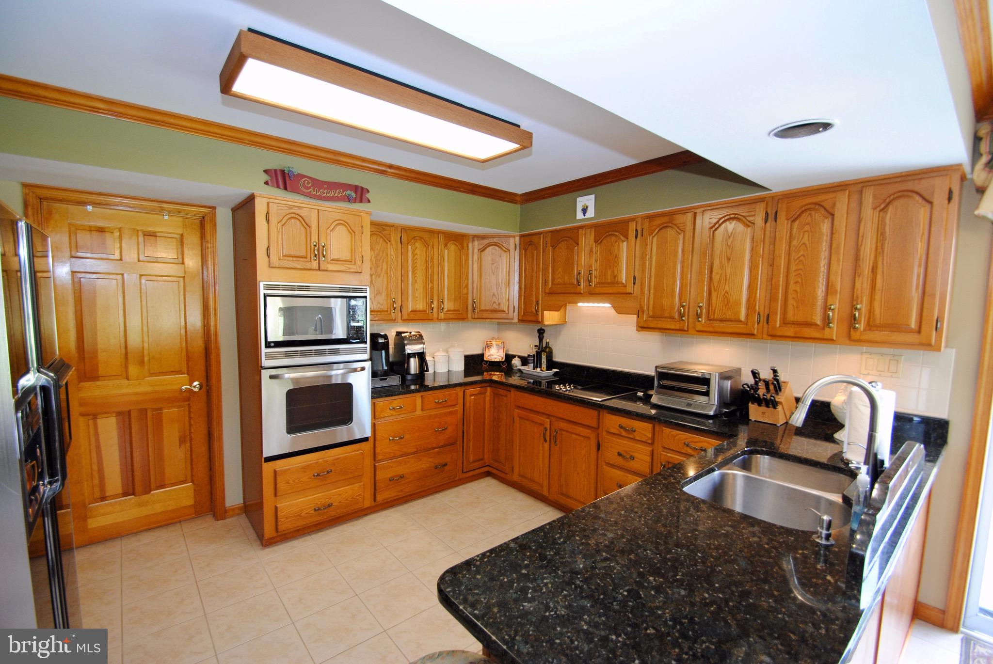 827 Wrightstown Road Columbus, NJ 08022 - Photo 11 of 37