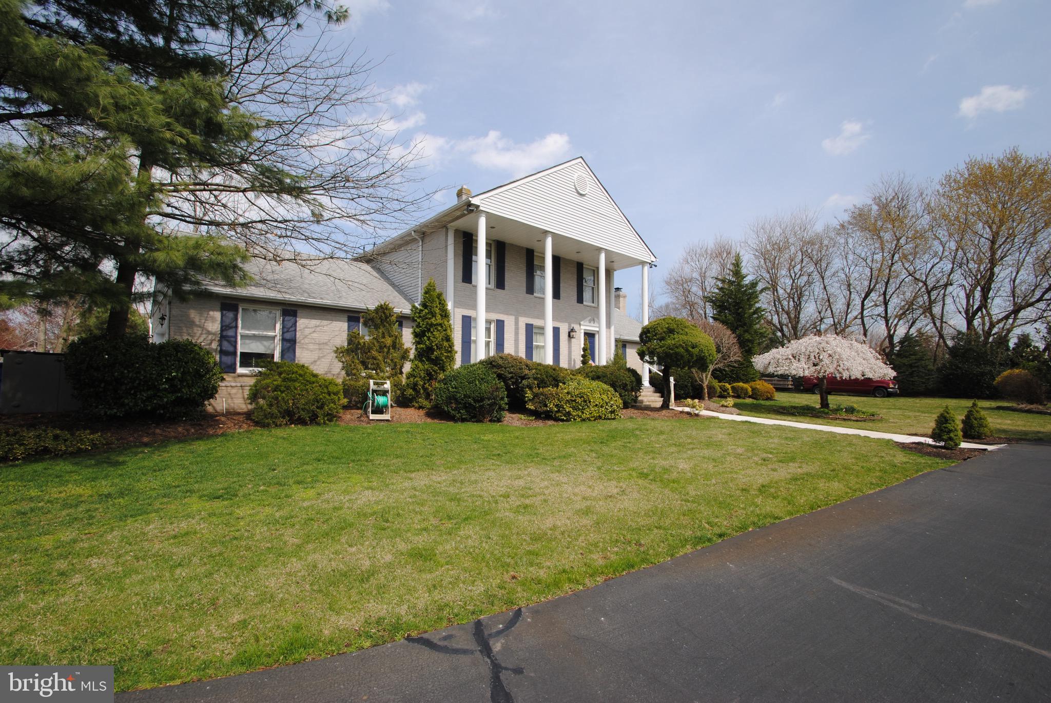 827 Wrightstown Road Columbus, NJ 08022 - Photo 3 of 37