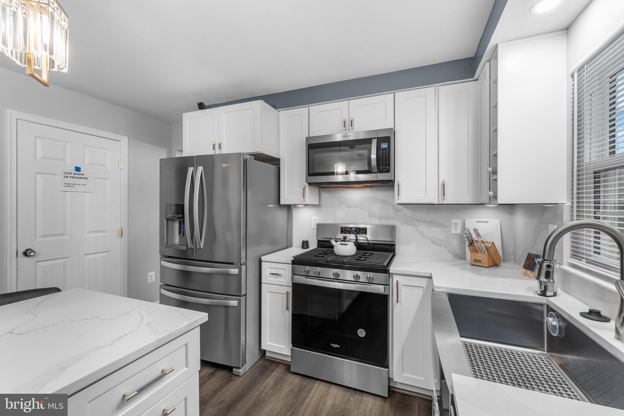 10106 Goldfinch Court Clinton, MD 20735 - Photo 11 of 40 Gourmet Kitchen