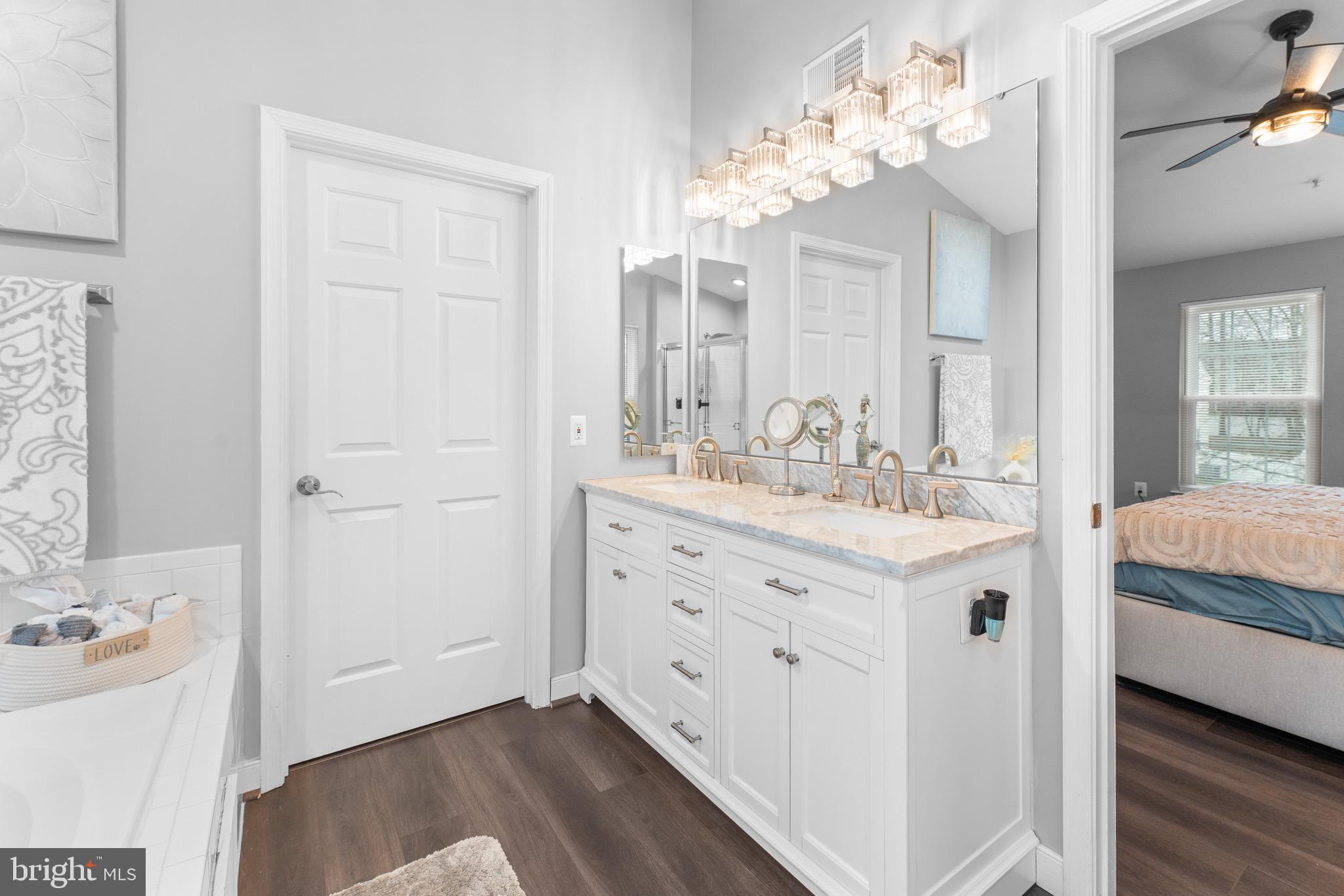 10106 Goldfinch Court Clinton, MD 20735 - Photo 24 of 40 Owner’s Suite Bathroom