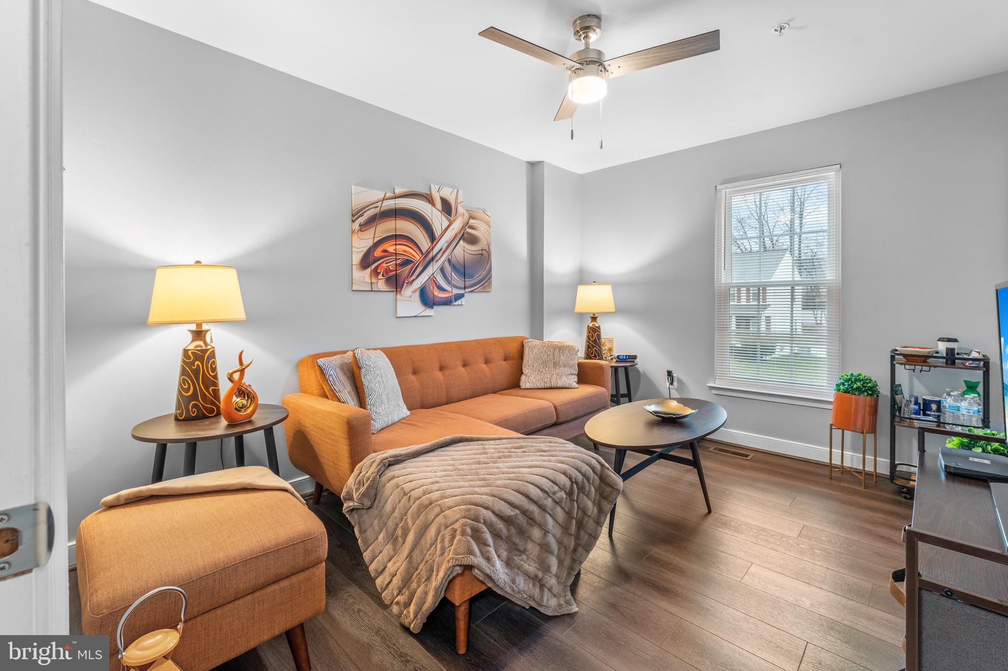 10106 Goldfinch Court Clinton, MD 20735 - Photo 28 of 40 Owner’s Suite Sitting area