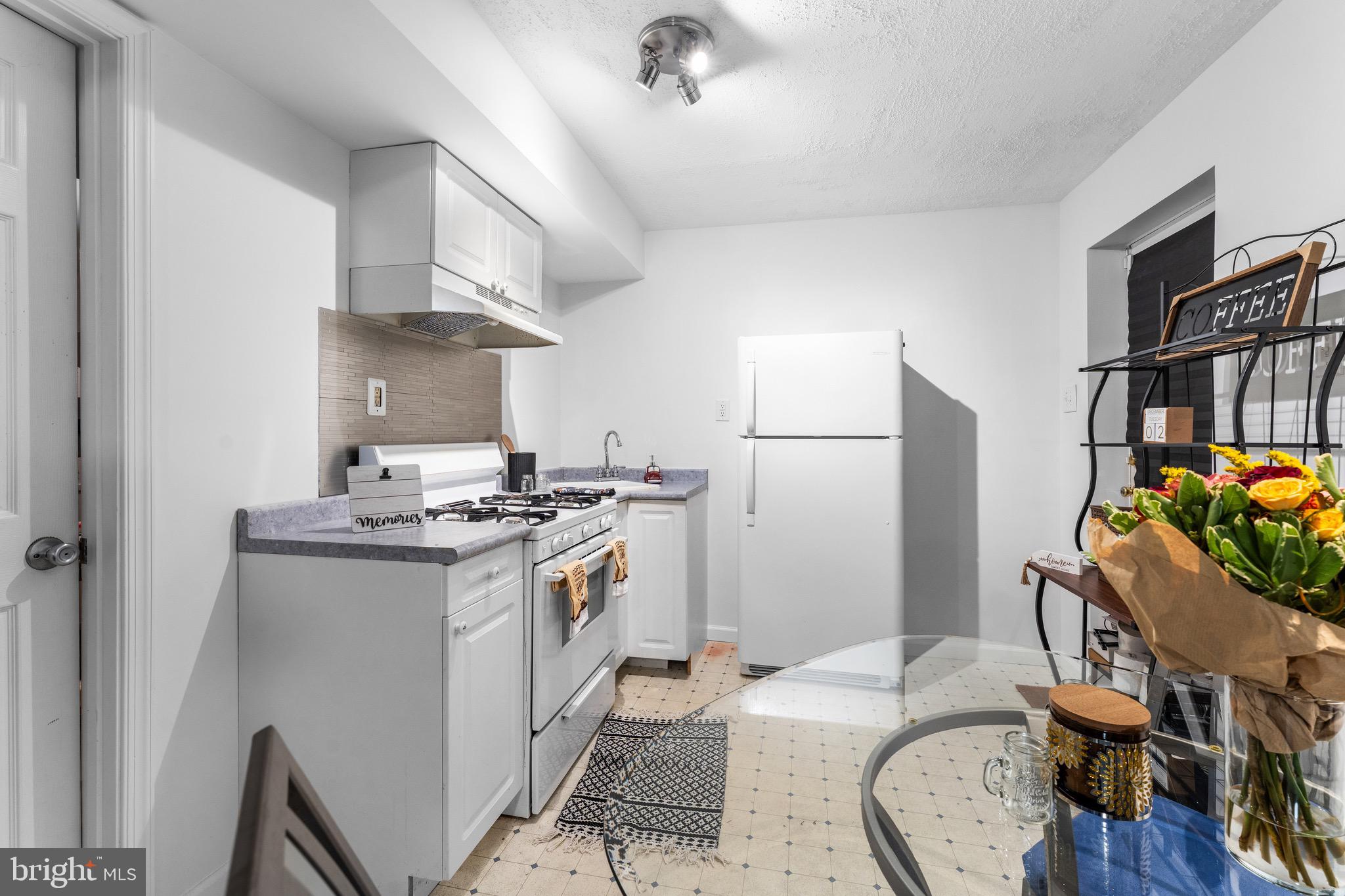 10106 Goldfinch Court Clinton, MD 20735 - Photo 32 of 40 Basement Full Kitchen