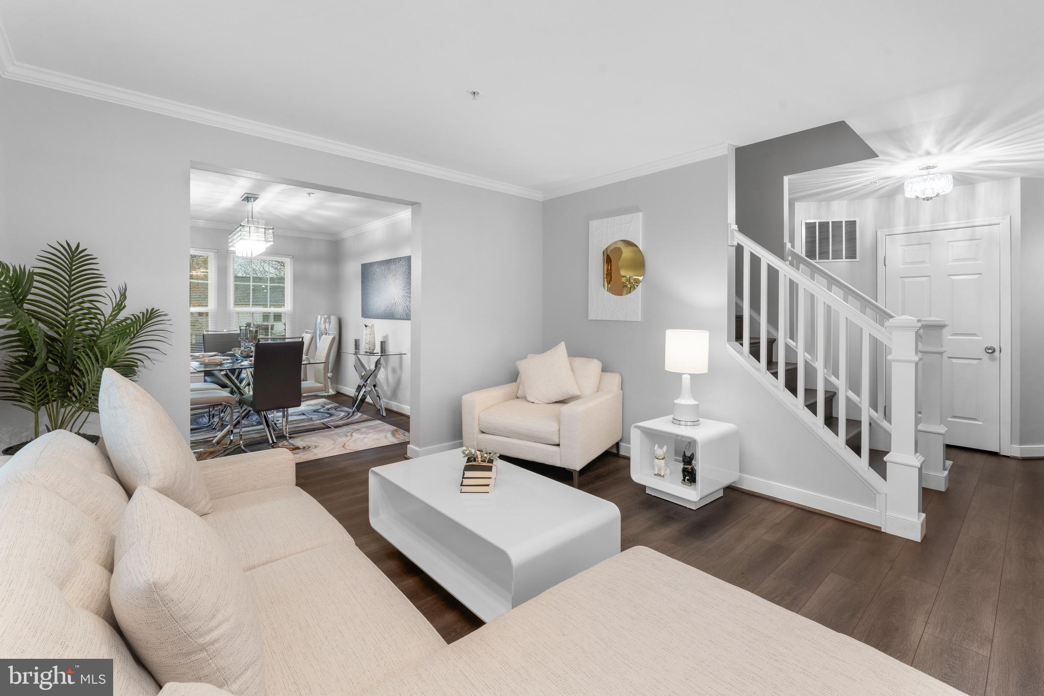 10106 Goldfinch Court Clinton, MD 20735 - Photo 6 of 40 Living Room